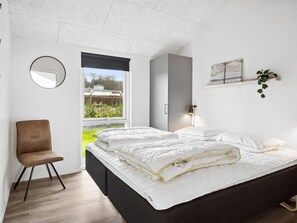 5 bedrooms, WiFi