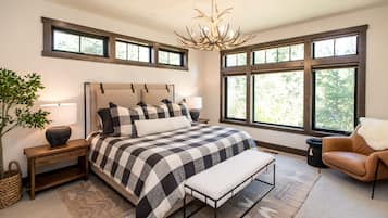 5 bedrooms, desk, free WiFi, bed sheets