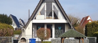 Modernes Nurdach-ferienhaus im Nordsee-ferienpark Fedderwardersiel