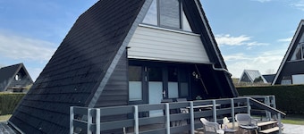 Charming roof-only house for up to 6 people in Fedderwardersiel. Deichnah.