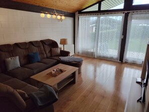 Fernseher, Stereoanlage