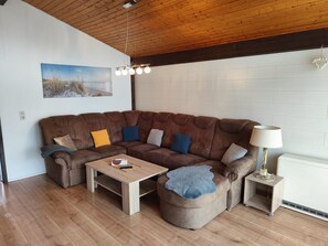 Fernseher, Stereoanlage