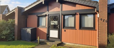 المنشأة من الخارج