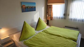 2 Schlafzimmer, Reisekinderbett, kostenloses WLAN