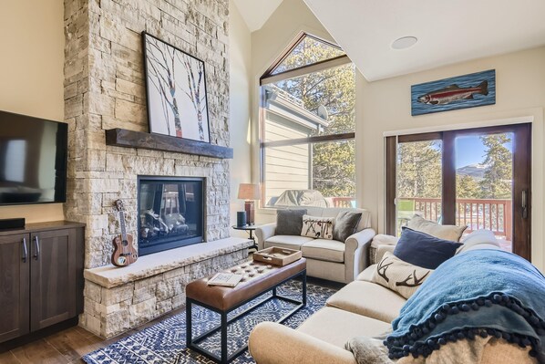 TV, fireplace, offices
