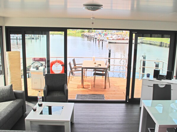 Interior - Floating 44 Schwimmendes Ferienhaus für den Besonderen Urlaub auf dem Wasser (Ueckermünde (Seebad))