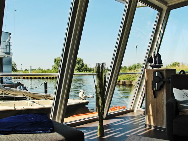 Interior - Hausboot Ueckermünde - Ihr Besonderer Urlaub auf dem Wasser (Ueckermünde (Seebad))