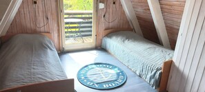 3 Schlafzimmer, Schreibtisch, Bügeleisen/Bügelbrett, Reisekinderbett