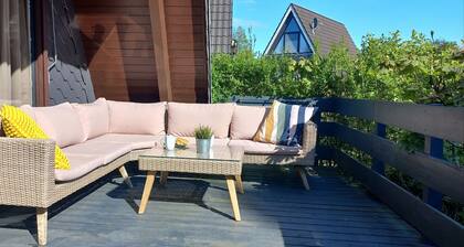 Gemütliches deichnahes Nurdachhaus im Ferienpark Fedderwardersiel.