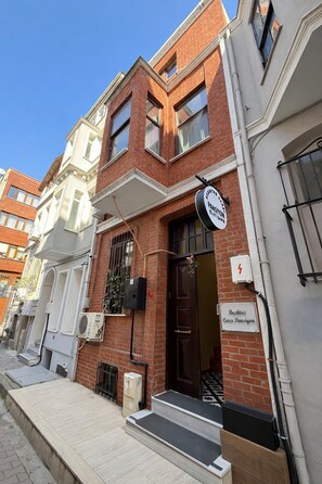 Exterior - Beşiktaş Çarşı Pansiyon (Istanbul)