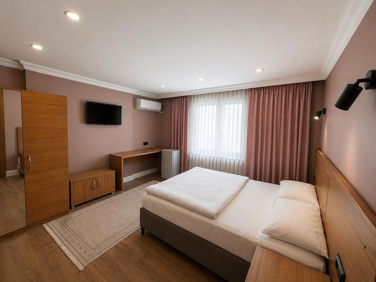 Standard Double Room, 1 Queen Bed | Desk, laptop workspace, free WiFi, bed sheets