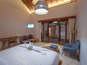 Biệt thự Deluxe, 1 phòng ngủ, hồ bơi riêng, quang cảnh hồ bơi | 1 phòng ngủ, bàn, truy cập Internet không dây miễn phí 