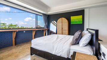 1 bedroom, premium bedding, free minibar, individually decorated
