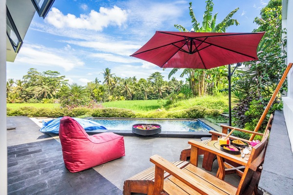 Private pool