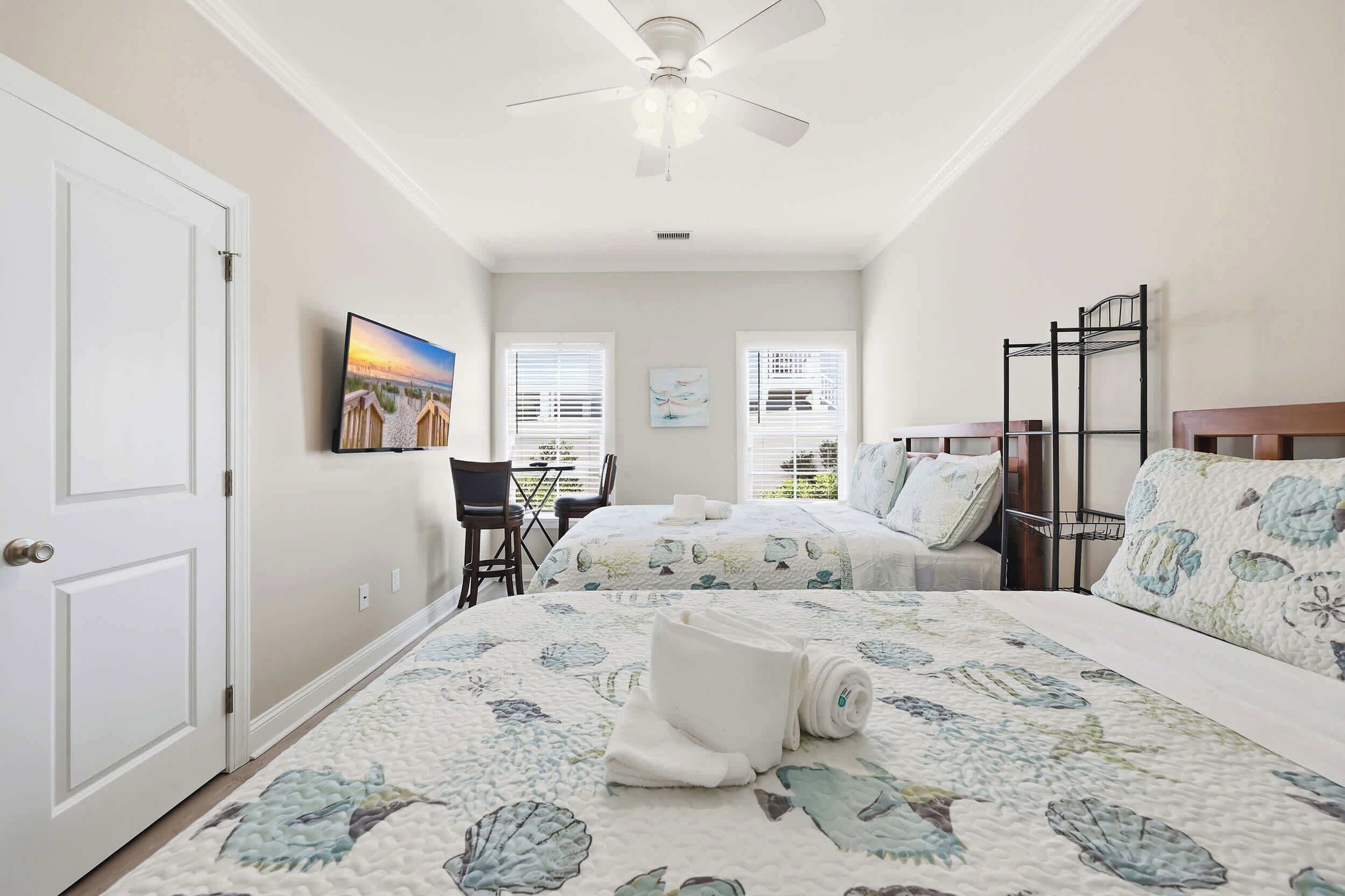 4 bedrooms, iron/ironing board, WiFi, bed sheets