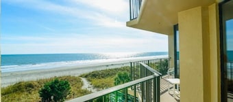 Oceanfront Dream w Huge Balcony 3 Baths and Pool