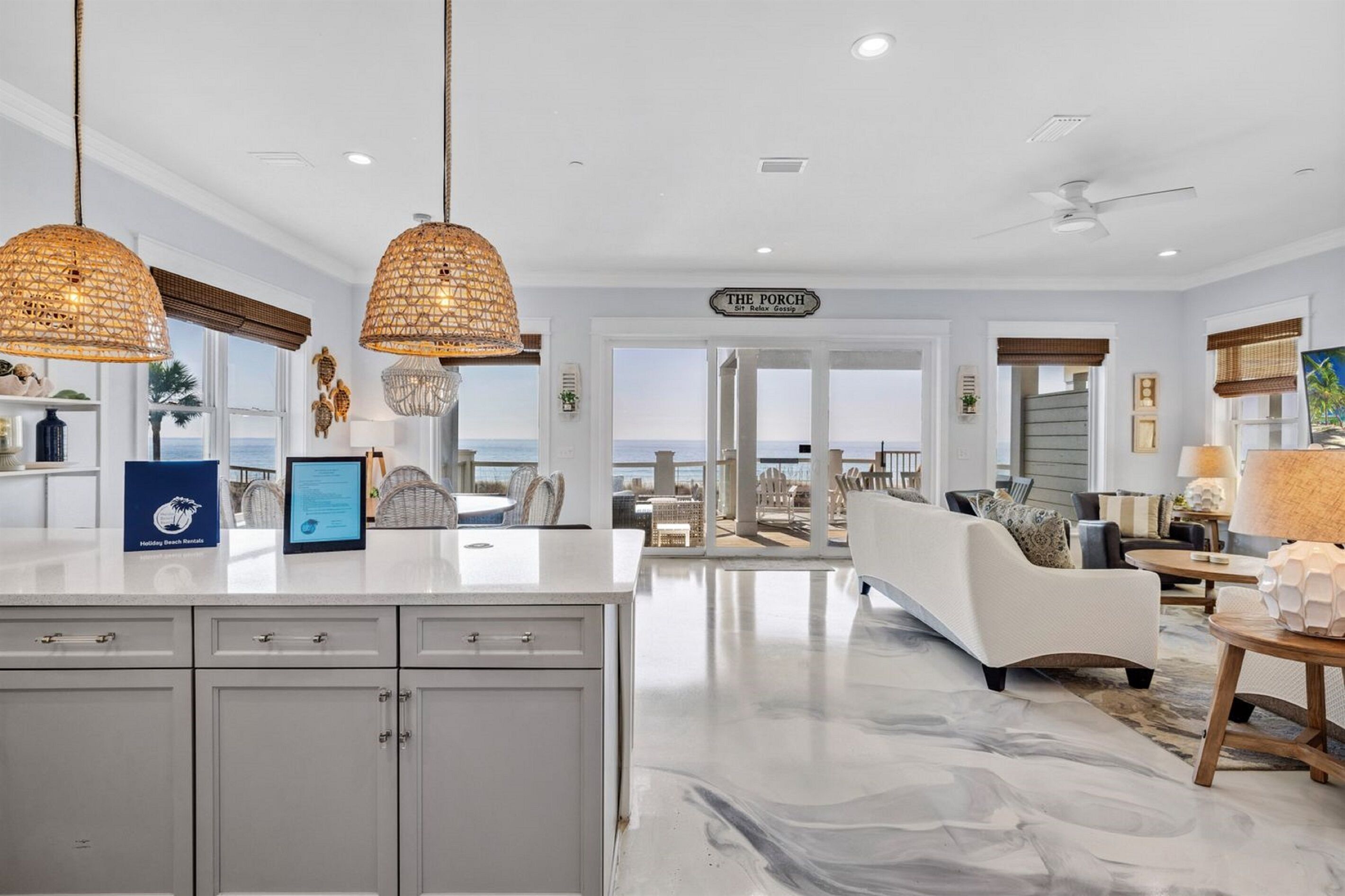 المنشأة من الداخل