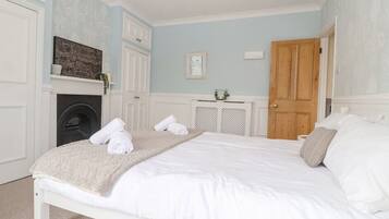 4 bedrooms, iron/ironing board, travel crib, WiFi