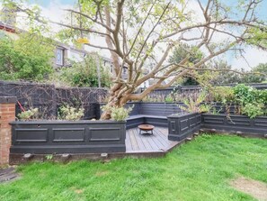 Property grounds - 4 Bed Beach House|Pool table&Parking - By Tempstay (Suffolk)