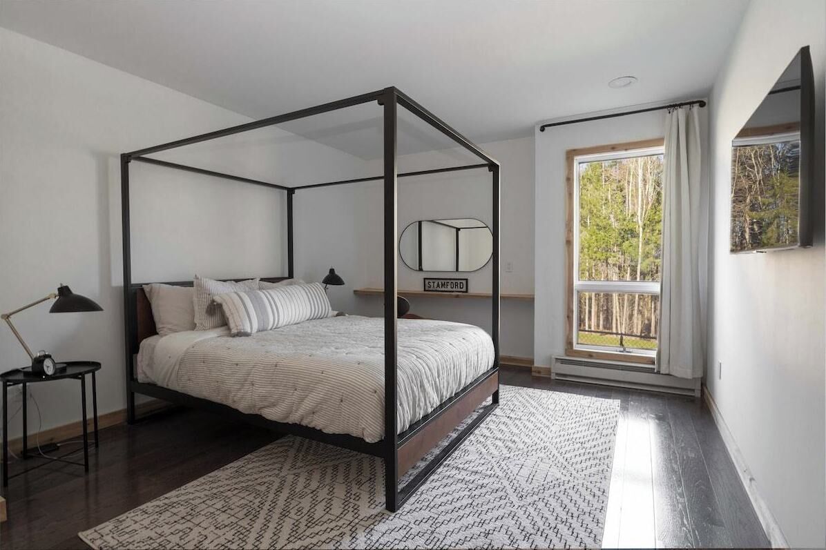 3 bedrooms, iron/ironing board