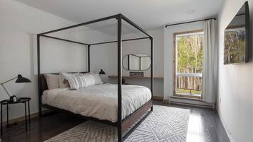 3 bedrooms, iron/ironing board