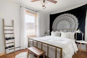 2 bedrooms, iron/ironing board