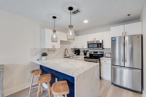 Fridge, microwave, oven, stovetop - Carribean 207- Private Beach- Heated Pool (Santa Rosa Beach)