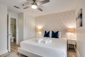 1 bedroom, iron/ironing board, free WiFi, bed sheets - Gulf Place condo w/ pool views & beach access (Santa Rosa Beach)