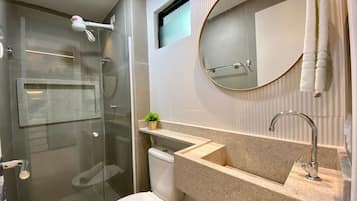 Huoneisto | Kylpyhuone | Ilmaiset hygieniatuotteet, pyyhkeet