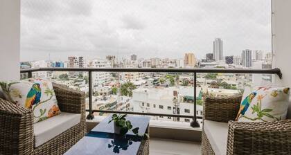 Stylish, City Center Condo, Fast Wi-Fi, Full AC...