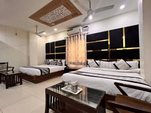 Quarto família | Roupas de cama antialérgicas, Wi-Fi de cortesia