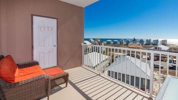 Condo, 1 Bedroom | Property grounds