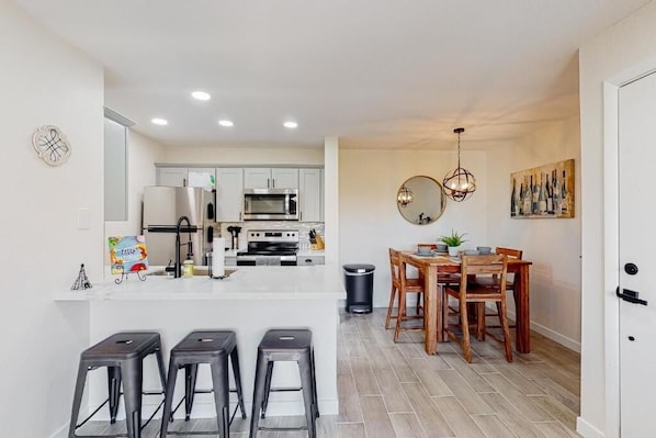 公寓客房, 1 間臥室 | 私人廚房 | 電冰箱、烤箱、咖啡機/沖茶器、烤麵包機