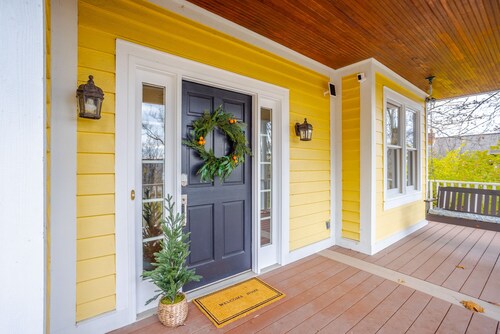 Private, Serene Mt Lookout 5B Retreat w/Garage & EV Charger