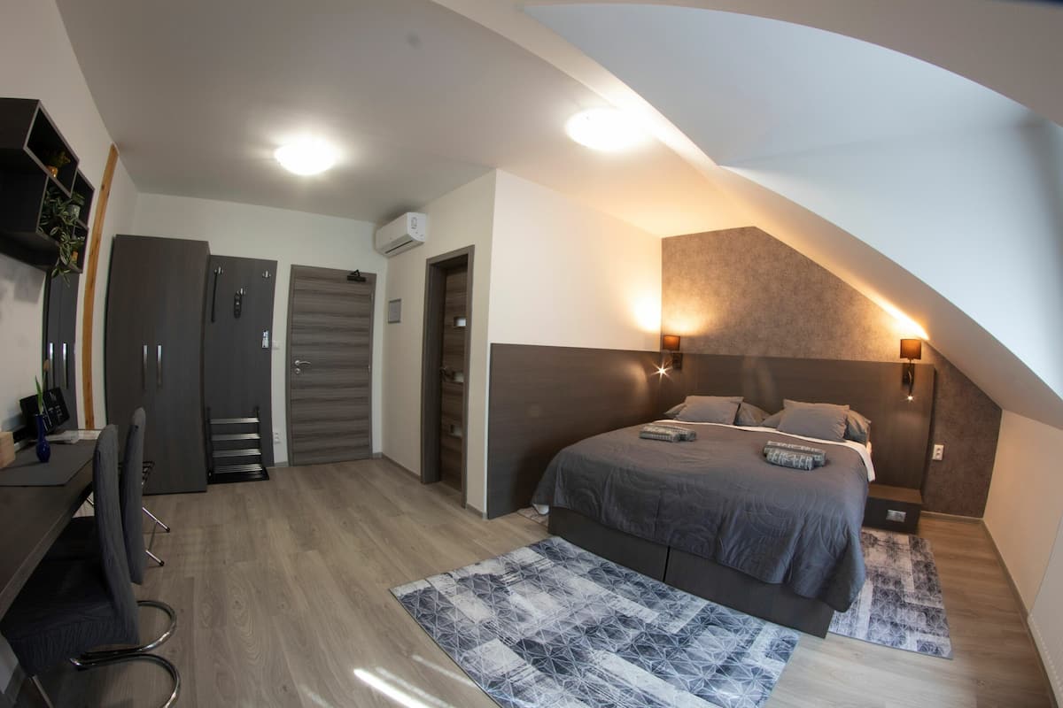 Business kamer | 1 slaapkamer, Select Comfort-bedden, een minibar, een kluis op de kamer
