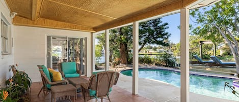 屋外プール、温水プール