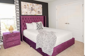 4 habitaciones, tabla de planchar con plancha, wifi y ropa de cama 