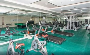 Fitness facility - Manila Deluxe Room W Balcony 60% Discount This Month W Free Sauna & Pool Access (Manila)