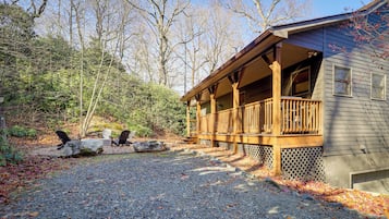 House (4 Bedrooms) | Front of property