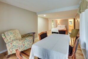 Interior - Salem Vacation Home w/ Dock: Steps to Paddock Lake (Salem)