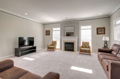 Springfield Sanctuary w/ Spacious Deck!