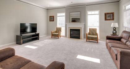 Springfield Sanctuary w/ Spacious Deck!