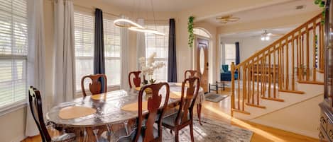 House (4 Bedrooms) | Interior