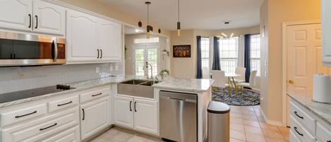 House (4 Bedrooms) | Interior