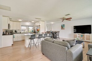 House (3 Bedrooms) | Interior - Screened Lanai & Pool: Remodeled Cape Coral Home! (Cape Coral)