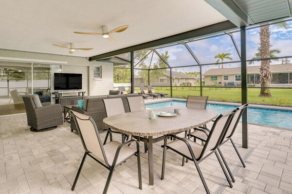 Screened Lanai & Pool: Remodeled Cape Coral Home! - Fort Myers