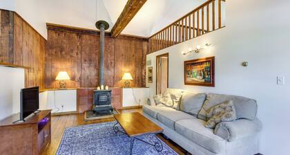 Chagrin Falls Home ~ 2 Mi to Town!
