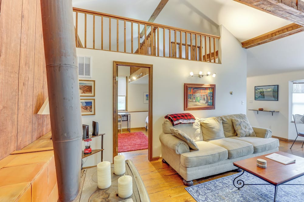 Chagrin Falls Cottage 2 Mi to Town - Hiram, OH