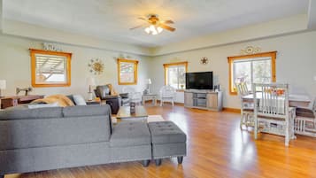 Casa (2 Bedrooms) | Interior