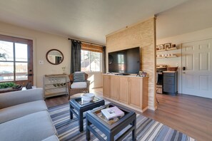 House (2 Bedrooms) | Interior - Chic Harrison Home: Walk to Wilson State Park! (Harrison)